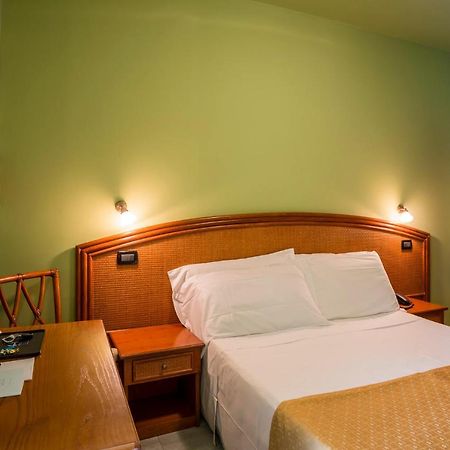 Hotel Ambassador Bibione Exterior foto
