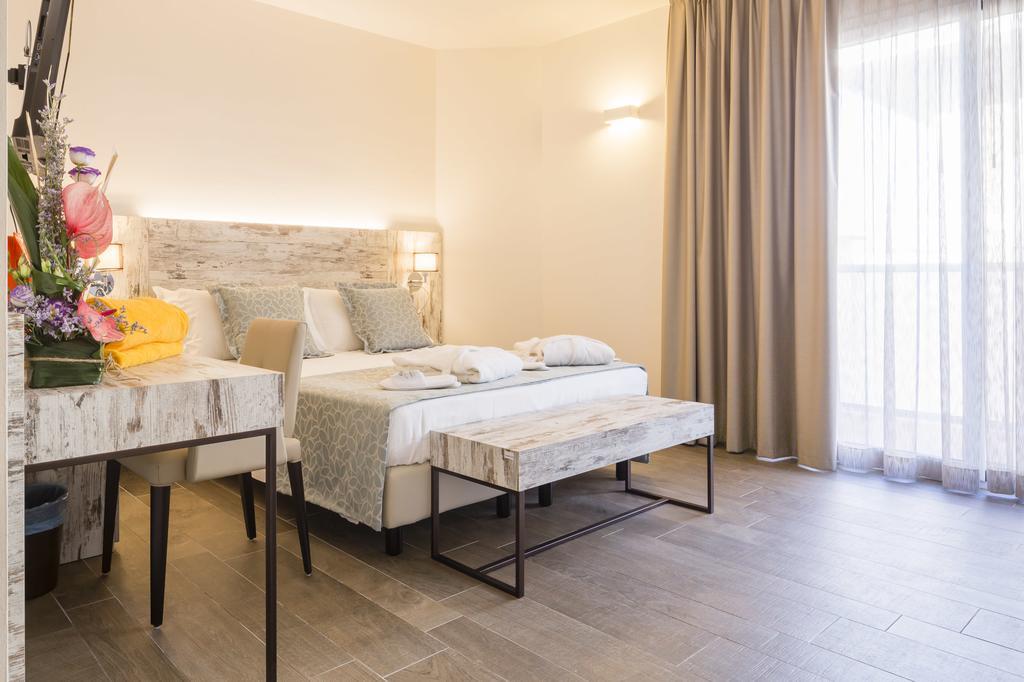 Hotel Ambassador Bibione Quarto foto