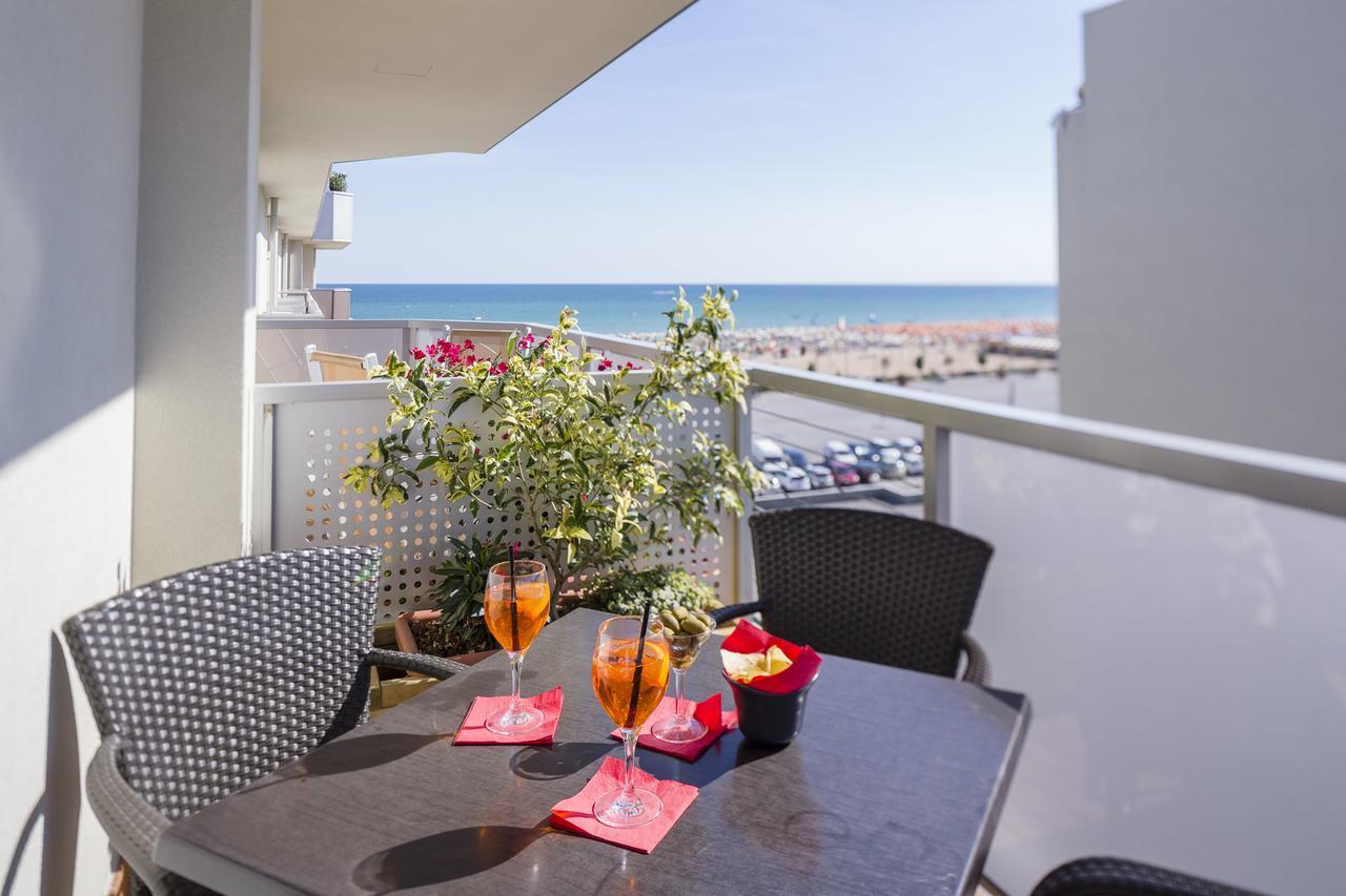 Hotel Ambassador Bibione Exterior foto